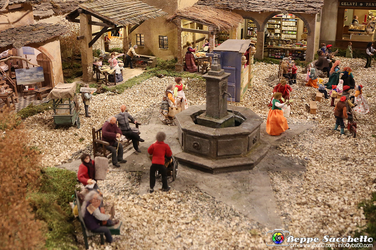 VBS_7424 - Abbazia di Vezzolano - Presepe artistico di Anna Rosa Nicola.jpg